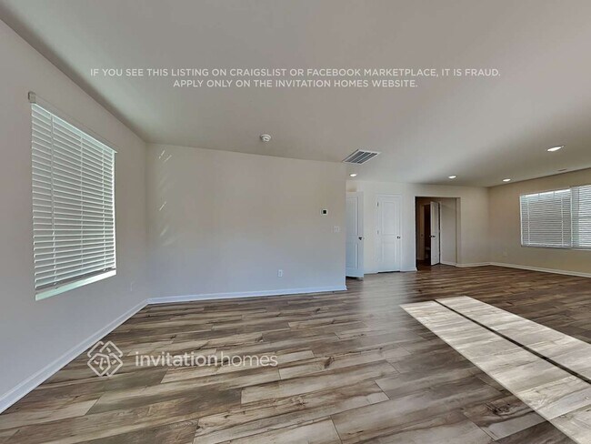 Foto del edificio - 5200 Spring Breeze Blvd