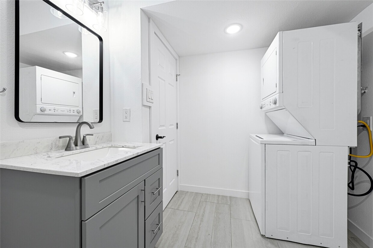 Foto del edificio - 5718 Eskridge St