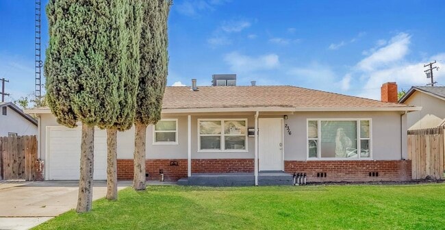 Building Photo - Available Home In Viola St