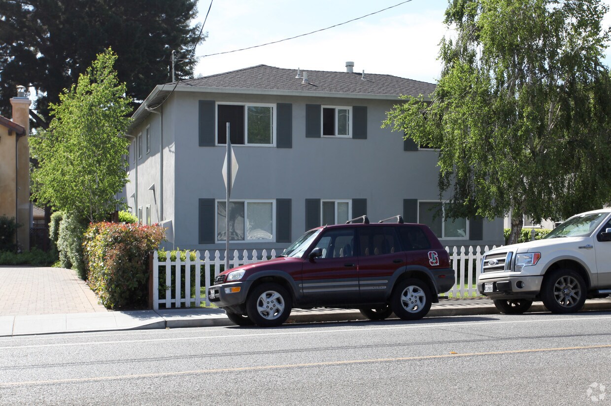 Building Photo - 1027 Santa Cruz Ave