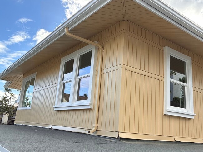 Building Photo - 914 Kinau St