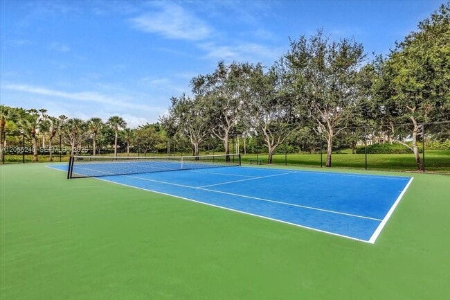 Foto del edificio - 6228 SW 194th Ave