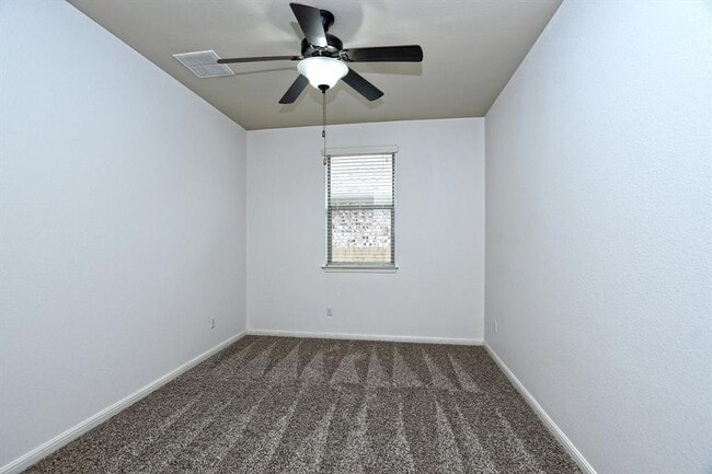 Building Photo - 2213 Lookout Range Dr