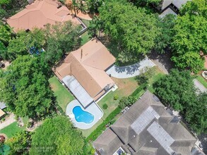 Building Photo - 10209 Vestal Ct