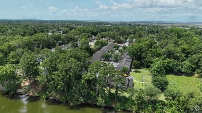  - Lakeview Oaks
