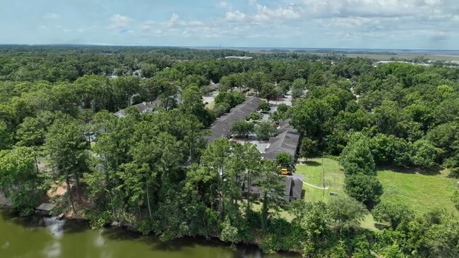  - Lakeview Oaks