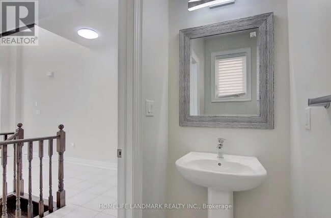 Photo du bâtiment - 707 Harry Douglas St