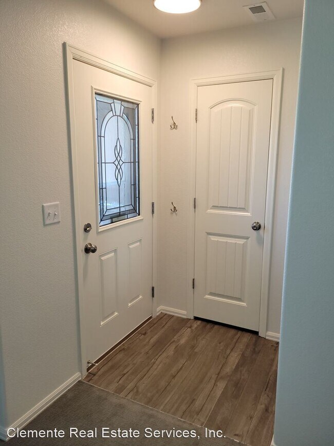 Building Photo - 3 br, 2.5 bath House - 4760 Kerry Lynn View