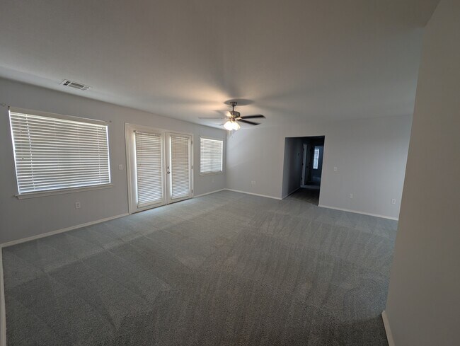 Foto del edificio - 6945 E 46th Pl