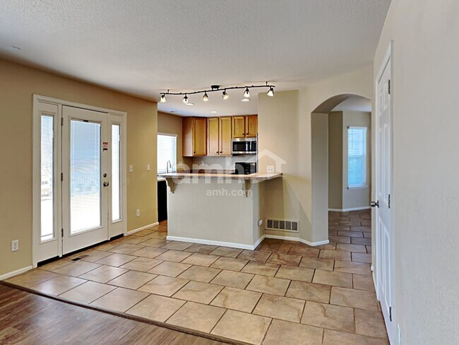 Building Photo - 6213 Westview Cir