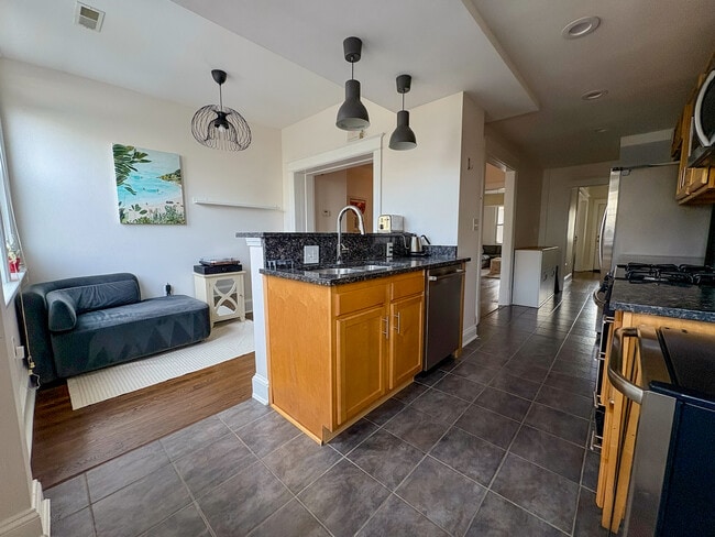 Foto del edificio - 807 Decatur St NW