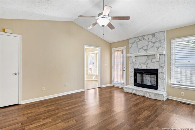 Building Photo - 6801 Garland St