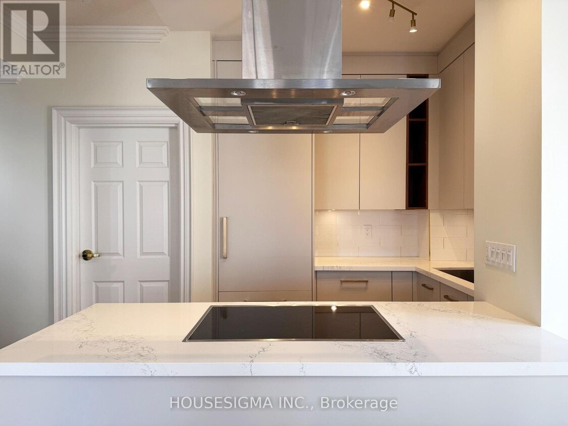 Photo principale - 120-120 Lombard St