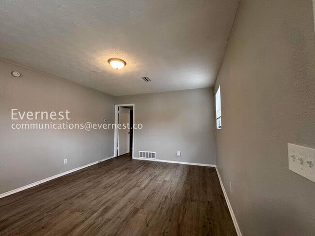 Building Photo - 6824 Rojo Ct