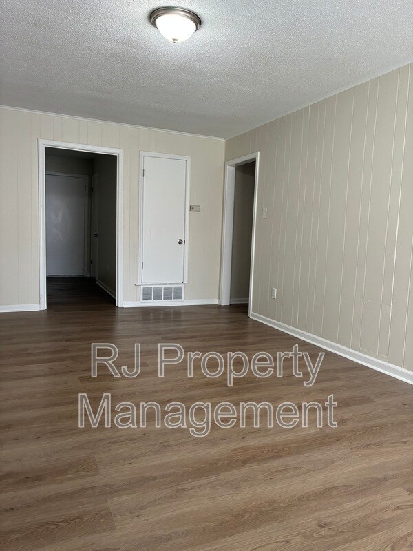 Foto del edificio - 4350 Ann Arbor Ln