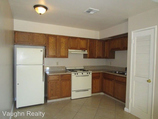 Building Photo - 425 Rick Ct