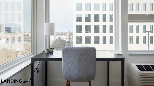 Building Photo - 135 Adams St