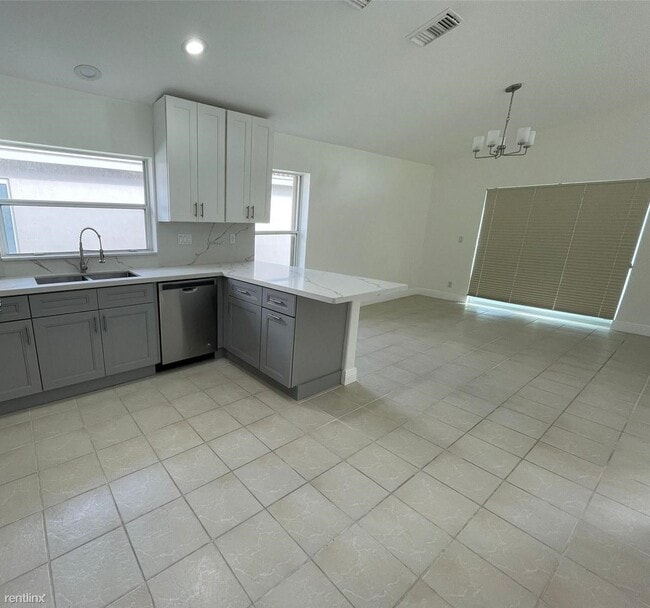 Building Photo - 3 br, 2 bath House - 1425 Garfield Street
