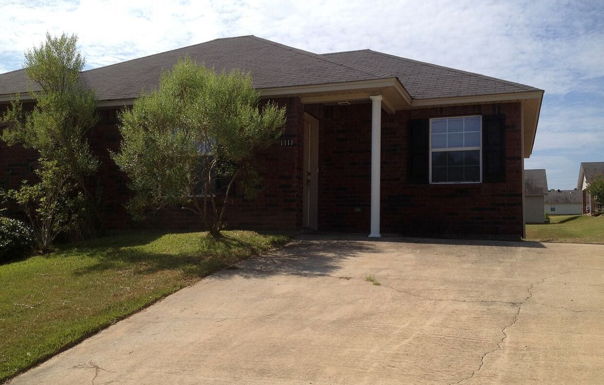 1111 Cottonwood Dr, Ruston, LA 71270 House Rental in Ruston, LA
