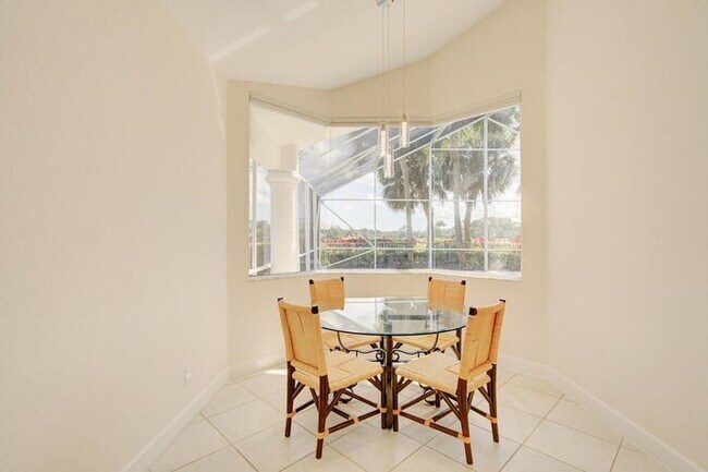 Foto del edificio - 6646 Oakmont Way