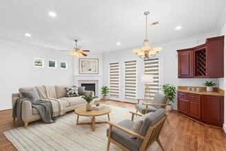 Building Photo - 3006 McCulloch Cir