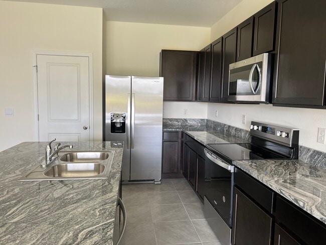 Foto del edificio - 34328 Redwood Dawn Ln