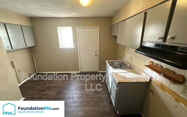 Building Photo - 3222 Ashwood St