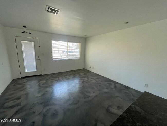 Foto del edificio - 3416 N 37th St