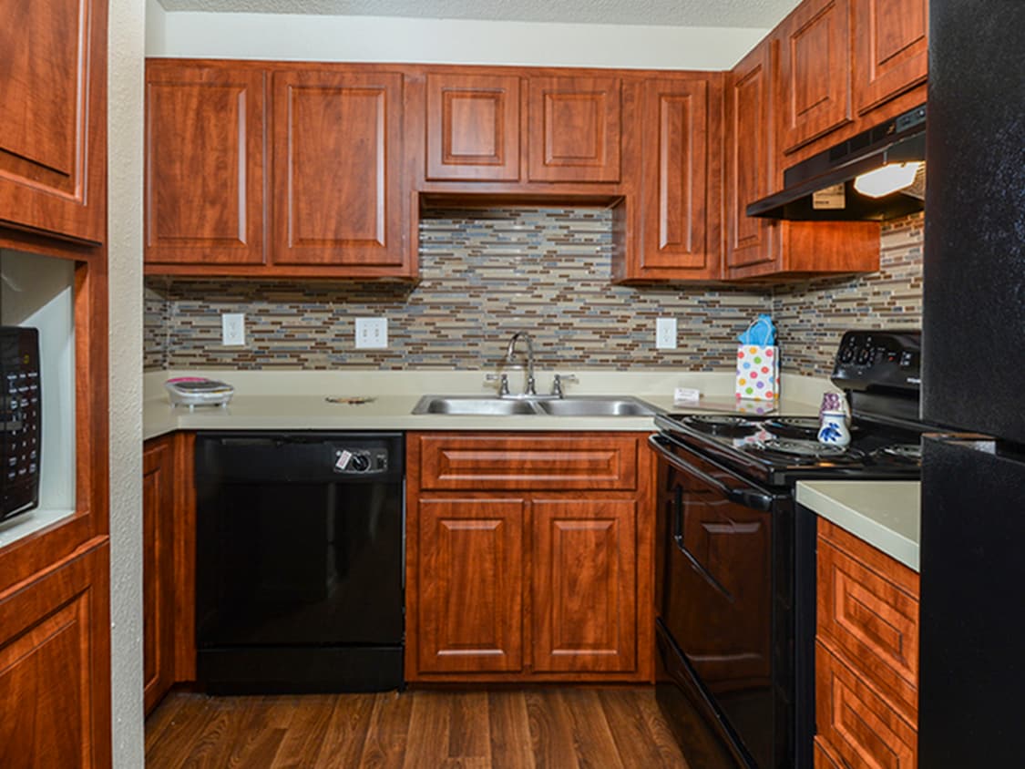 Willow Brook Apartments 412 E William Cannon Dr E Austin, TX