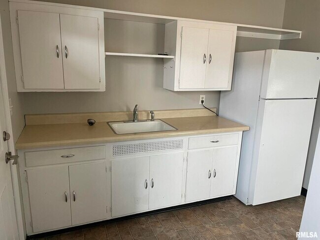 Foto del edificio - 3638 Johnson Ave