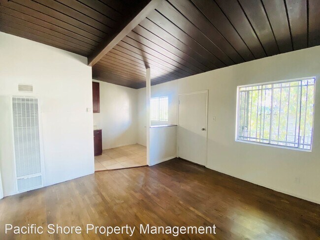 Foto del edificio - 351 Douglas St