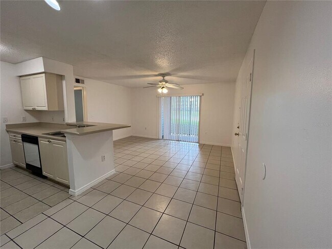 Building Photo - 1226 Bermuda Lakes Ln