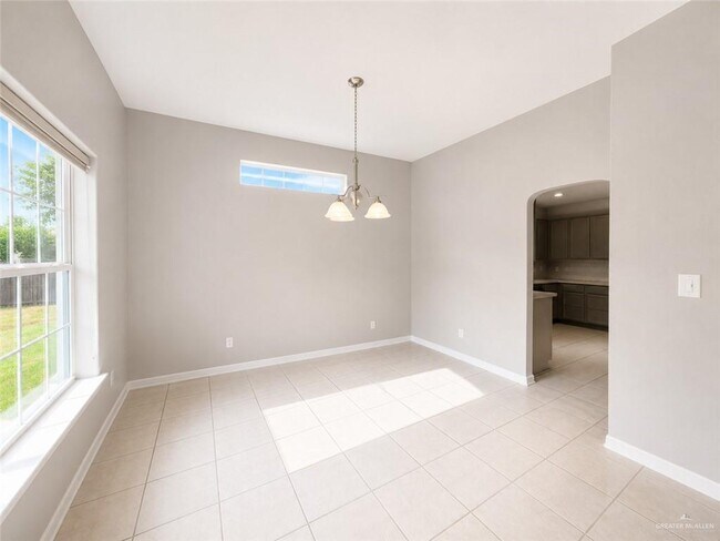 Foto del edificio - 4704 Datepalm Ave