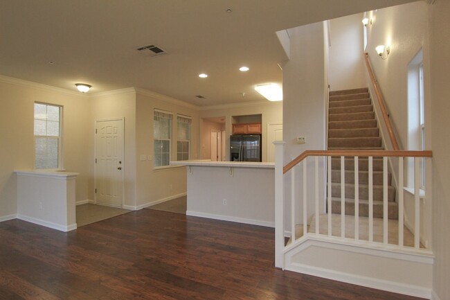Building Photo - Shasta View Gardens Home