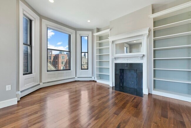 Building Photo - 483 Beacon St