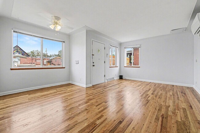 Foto del edificio - Platte Park Charmer with Sunny Spaces, Cool AC & a Private Backyard Retreat