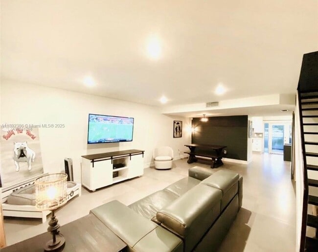 Foto del edificio - 1421 NW 122nd Terrace