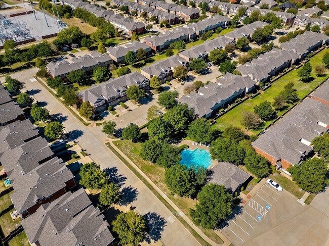 Building Photo - 4613 Penelope Ln