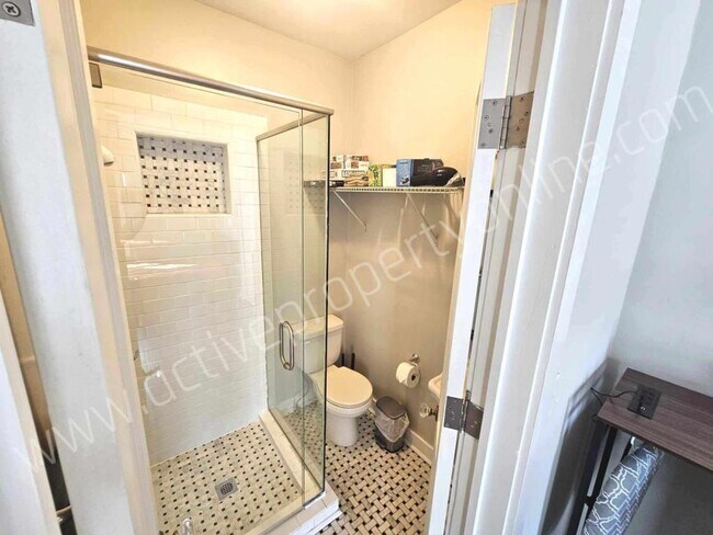 Foto del edificio - 195 College St