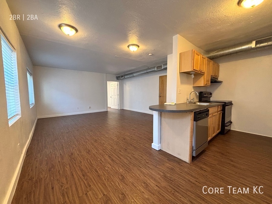 Foto principal - Armour Blvd 2 Bed 2 Bath