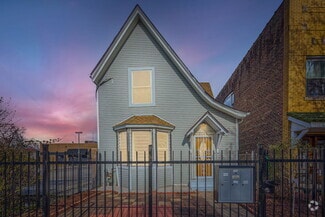 Building Photo - 3147 N Spaulding Ave