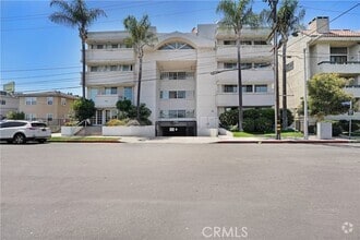 Building Photo - 5219 Newcastle Ave
