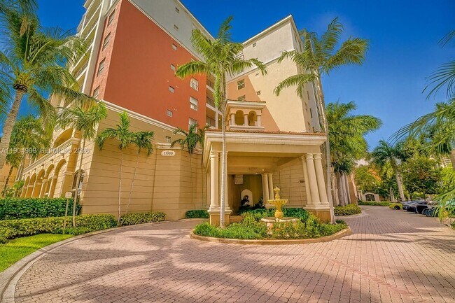 Foto del edificio - 17150 N Bay Rd