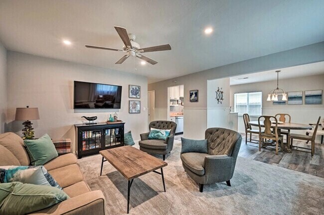 Building Photo - Coming Soon, Oceanside Beach Bungalow - Pr...