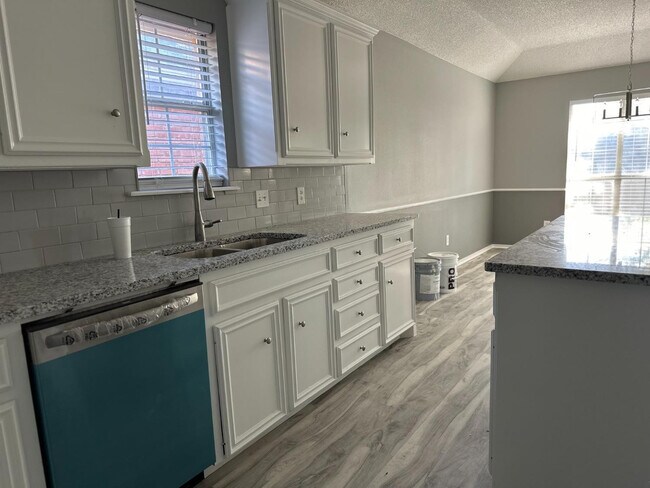 Foto del edificio - 6605 Belmont Ave