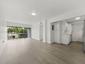 Building Photo - 13870 SW 62nd St