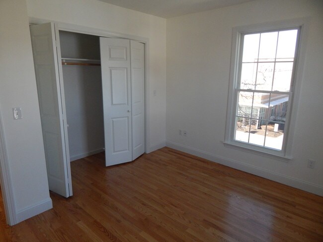 Bedroom 2 - 26 High St
