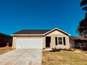 Building Photo - 154 Goldenrod