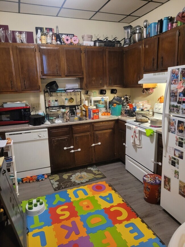 Building Photo - Main Street Apartment in Marlborough