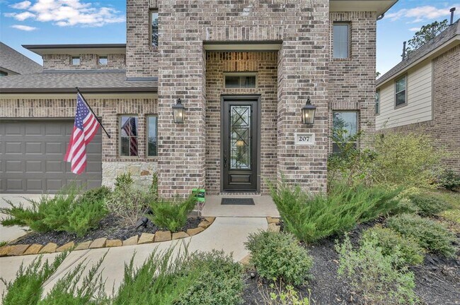 Building Photo - 207 Castle Combe Ct
